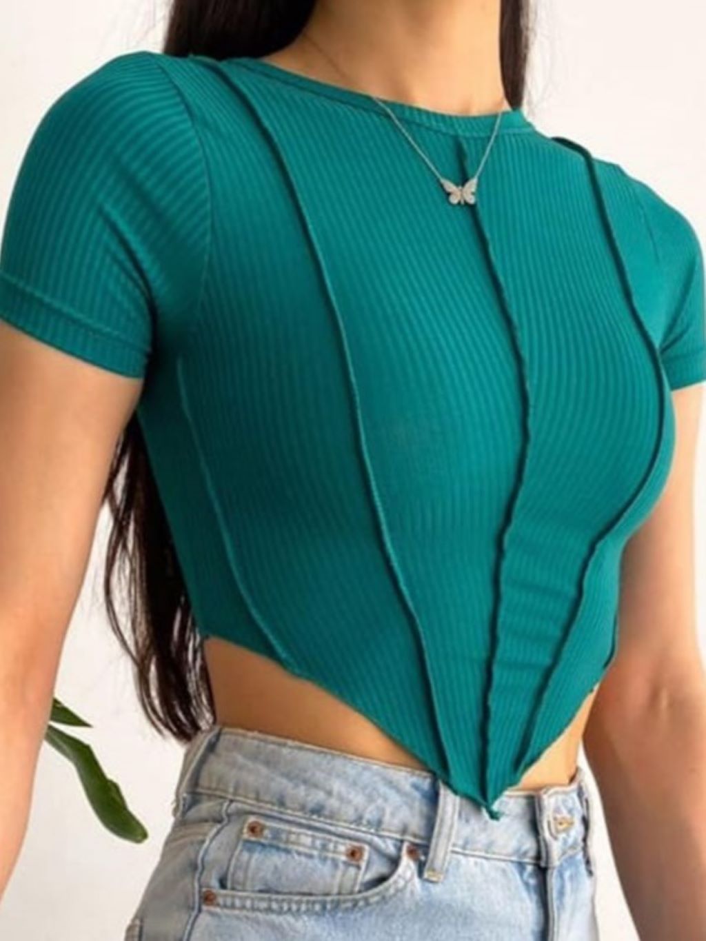 Camelia Basic Crop Top